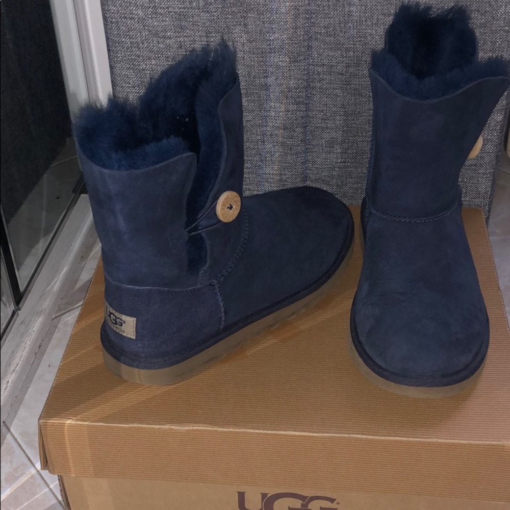 Bailey button Uggs